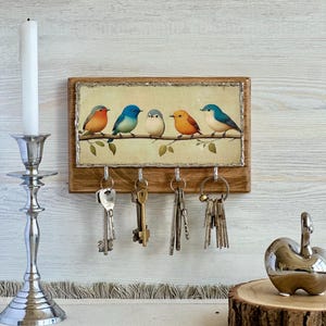 Bird Key Rack: Rustic Wooden Wall Organizer with Metal Hooks