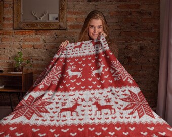 Cozy Vintage Red Christmas Blanket – Nordic Snowflake & Reindeer Pattern Throw | Soft Fleece Winter Throw Blanket | Scandinavian Farmhouse