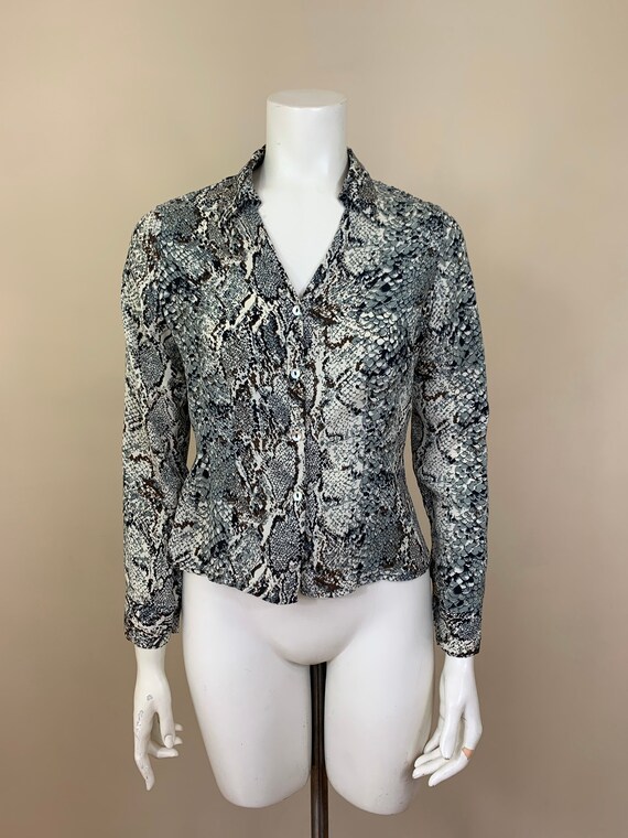 90s Vintage Faux Snakeskin Short Sleeve Button Up Blouse Top Animal Print Size 4 Petite Shirt