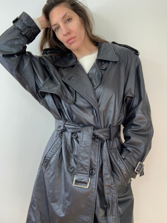 Vintage Black Leather Short Trench Coat (M)