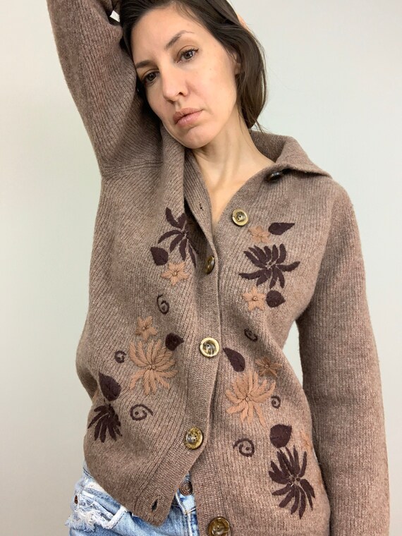Embroidered Lambswool Collared Sweater Blouse/Card