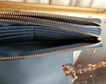 COACH Wristlet • F87587 Dusty Aubergine Pebbled Leather Double Zip