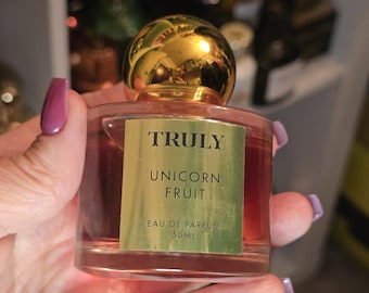 2 ml glass vial decanter of Unicorn Fruit Truly (unisex)