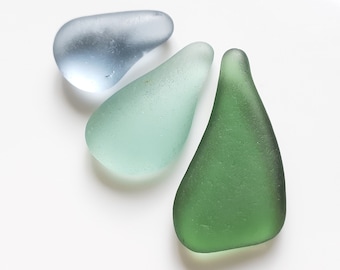 Trio of Fkawkess Teardrop Sea Glass Pebls, for display or jewellery use - B2270 -  from Seaham beach,  UK
