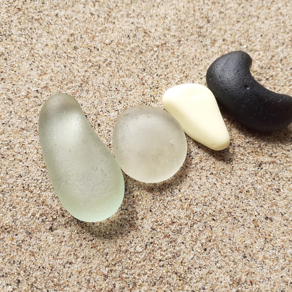Big Love - Collection of Sea Glass Pebls, for display or craft use - B2251 -  from Seaham beach,  UK
