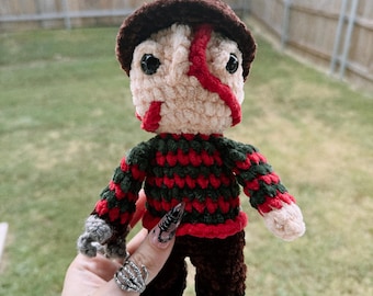 Pelúcia de crochê Freddy Krueger, inspirada em A Hora do Pesadelo, amigurumi de terror, fã de terror