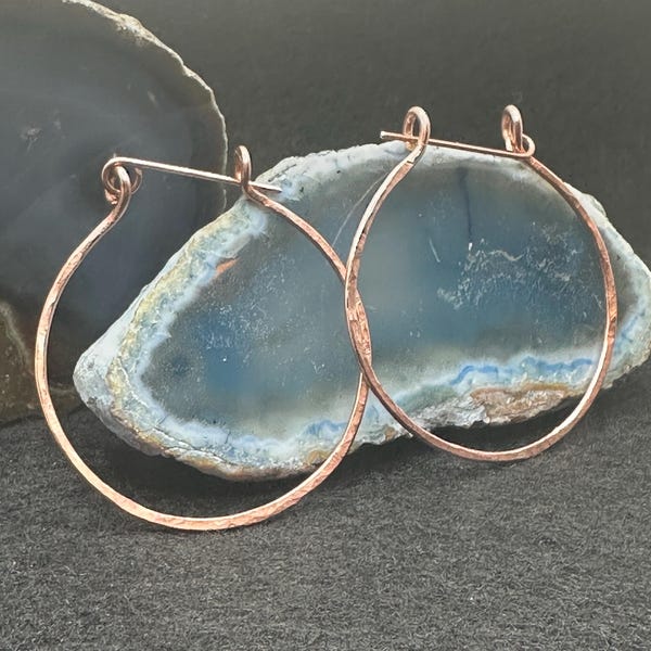 Lightweight Hammered Copper Round Hoop Earrings