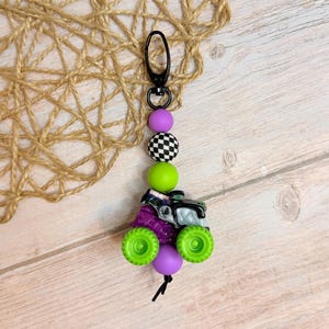 Portachiavi Grave Digger Mini Monster Jam / Portachiavi Monster Truck / Monster Jam / Clip per zaino / Tirazip / Ciondolo per borsa / Regalo di compleanno per bambini immagine 2