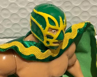 Figura de Luchador Mexicano – Fishman – 7” Hecha a Mano – Coleccionable de Lucha Libre
