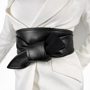 Oversized Clear Grommet Corset Obie Statement Belt Y2K Clear Plastic Grommet Belt: Silver Studded, Space Age  main image 4