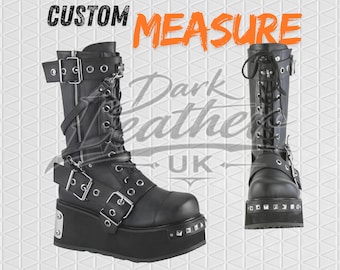 Botas góticas negras de plataforma para hombre, de media caña, con hebilla y cordones, estilo punk.