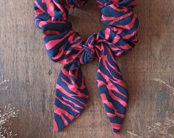 Scrunchie in navy and burgundy multicolor viscose with zebra print in vegetable silk viscose