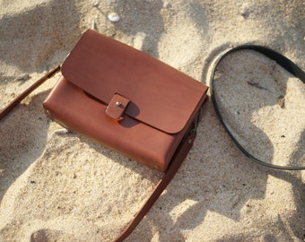 Small shoulder bag in cognac brown vegetable-tanned leather made in France of high quality