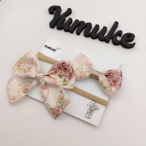 Blumen Baby Stirnband - Vintage Stil Satinschleife für Neugeborene und Mädchen | Weich und dehnbar | Babyparty Geschenkidee