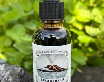 Lemon Balm Tincture – Hawaiʻi Grown Fresh Melissa officinalis – 1:3 Fresh Herb Extract – Small Batch Herbal Supplement – 1 oz