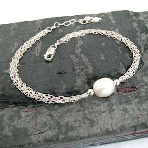 Single Pearl Bracelet, Genuine Pearls and Sterling Silver / Gold Filled Bracelet, Pretty White Freshwater Pearl, June Birthstone