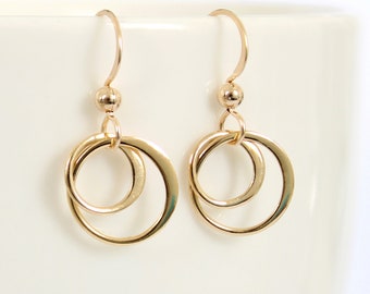 Gold Two Circles Earrings, Interlocking Circles, Entwined Circles, Gold Filled Earrings, Gold Circle Earrings, Lightweight Gold Earrings