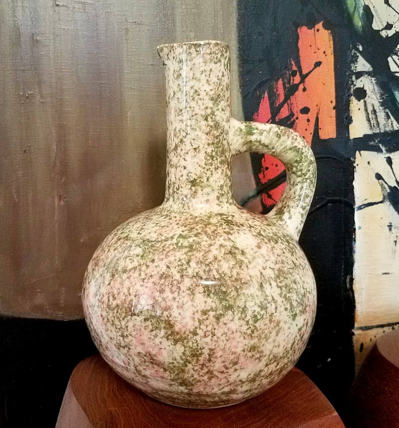 Clinchfield ArtWare Pottery Stippling Pitcher Pink Green Ship Free US48 Contig Cash Family Pottery Vintage Pottery Art /& Crafts Ewer