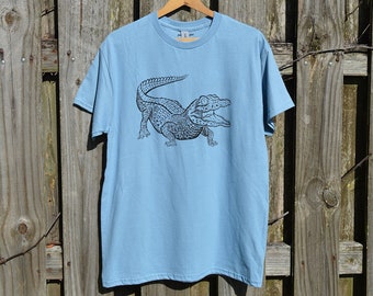 American Alligator Short Sleeve T-Shirt. Mens. Unisex. Stone Blue. Screen Printed. Cotton.
