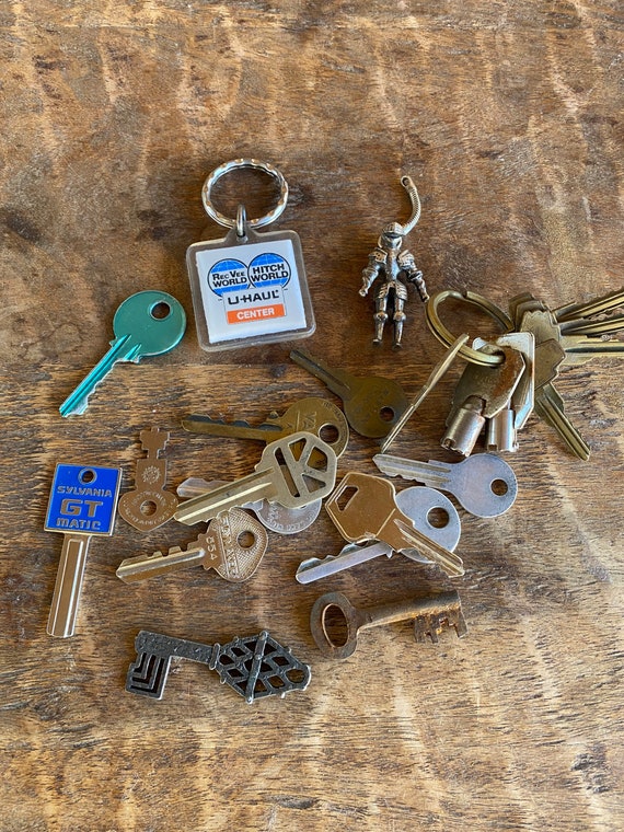 Vintage Random Keys and Key Chains Lot 2