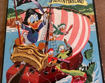 Disney ©  Puzzle  je 99 Teile    Donald Duck  am Strand 