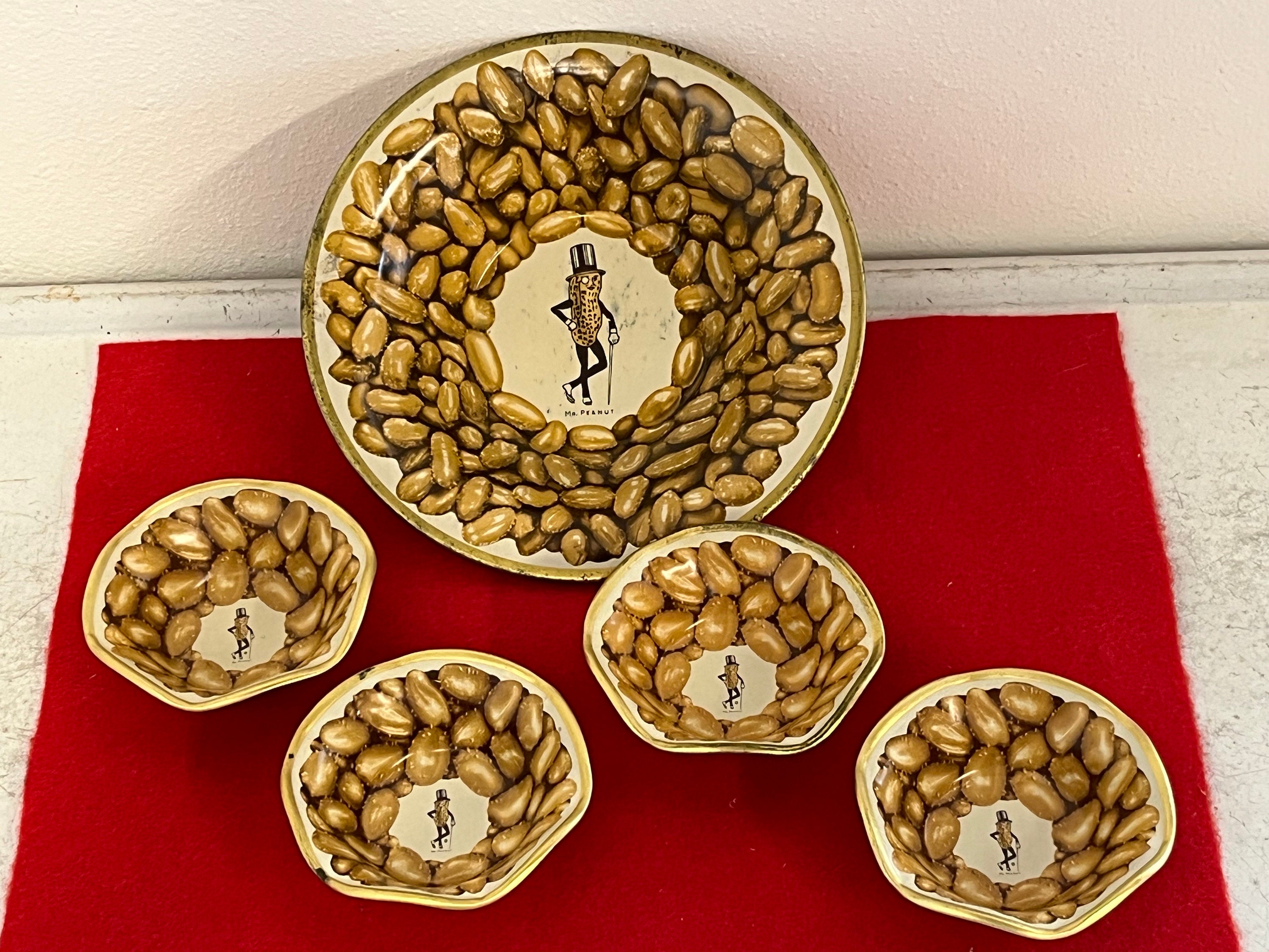 激レア！　ビンテージ PLANTERS Mr. Peanut アメトイ セット Vintage Planters Peanuts Mr. Peanut Metal Nut Bowls Set of 5 - Etsy