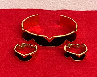 Vintage 1980s Gold Tone with Black Bracelet & Clip On Earrings Set