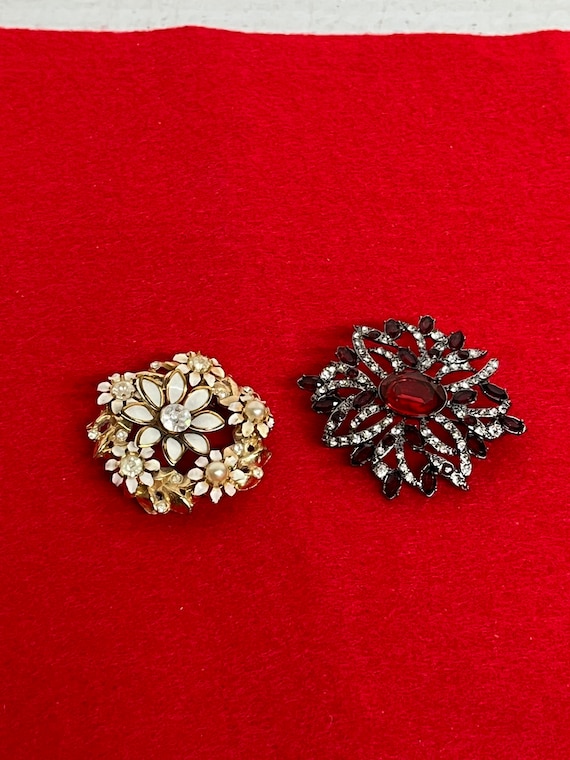 Vintage Collection of 2 Costume Jewelry Brooches - image 1