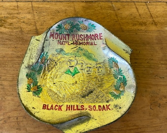 Vintage Mid Century Mount Rushmore Black Hills South Dakota Souvenir metal Ashtray