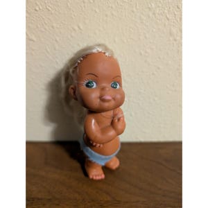 Vintage Hawaiian Hula Girl Sassy Doll Made in Hong Kong