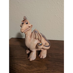 Krystonia figurine - Etsy 日本