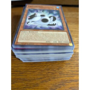 yugioh holo card lot Cards of 40 Commons, 10 Rares & 5 Holos (Basic pack) : Toys & Games Each lot is random 4000+ YUGIOH MIXED BULK CARD
