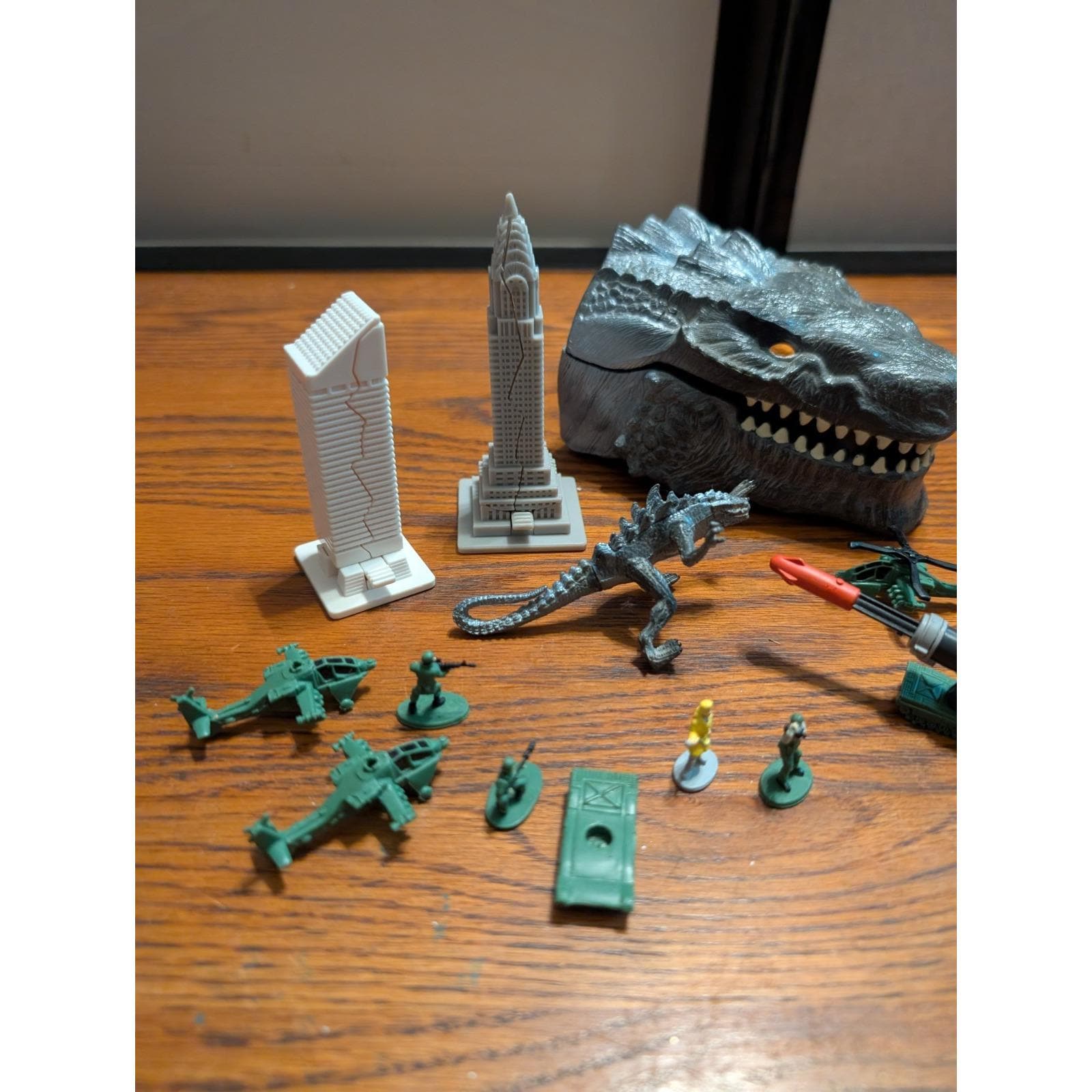 ※MーLabo※【おまとめ価格】ドテラ　3点 Trendmasters Toho Godzilla 1998 Huge Figure For Parts Or
