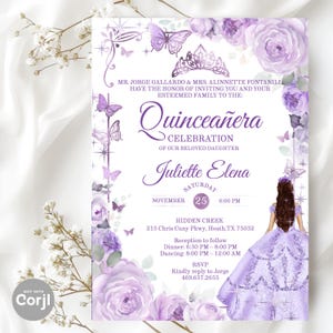 Op de afbeelding: Een lavendel Quinceañera-uitnodiging met bloemen- en vlinderaccenten. De uitnodiging bevat de naam Juliette Elena, evenementdetails en RSVP-informatie. Het ontwerp toont een illustratie van een meisje in een lavendelkleurige jurk.