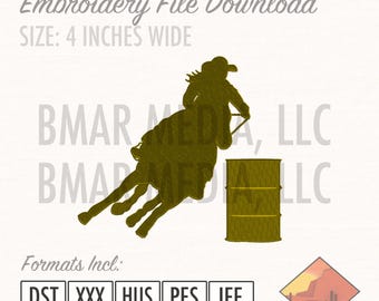 Op de afbeelding: Een digitaal borduurontwerp van een silhouet van een persoon die op een paard om een vat rijdt. Het ontwerp is 4 inch breed en bevat de volgende bestandsformaten: DST, XXX, HUS, PES, JEF.