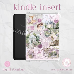 Könnte beinhalten: Eine transparente Kindle-Hülle mit einem skurrilen Design mit einem Reh, einem Paar, einem Kaninchen und einem Schloss. Die Hülle hat eine Collage aus Lavendel-, Rosa- und weißen Elementen, mit den Worten "kindle insert" oben.