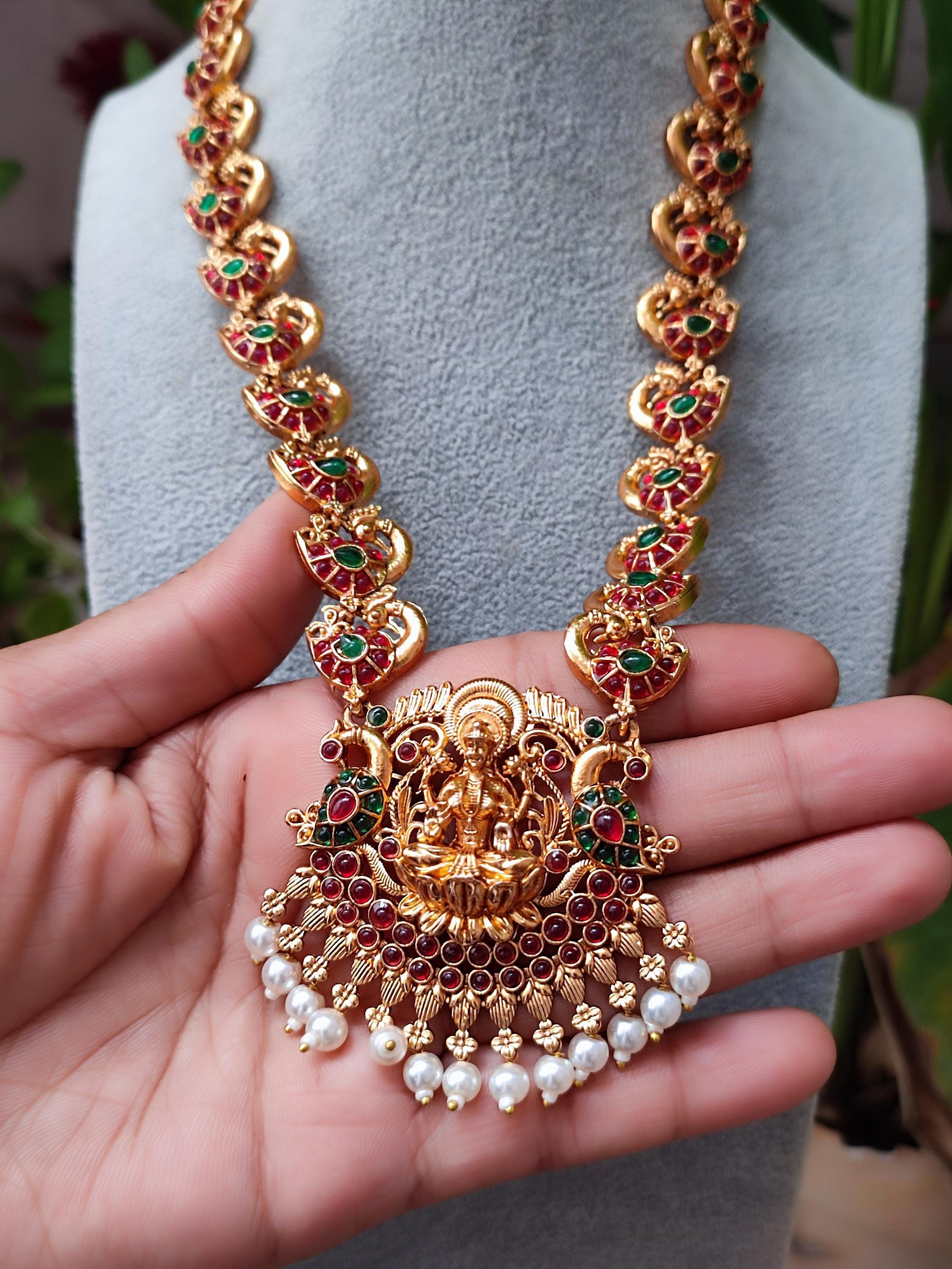 Tempel Schmuck Halskette Set / Gold matt Halskette Set Bollywood Style Gold Finish südindischen Brautschmuck Frauen Set
