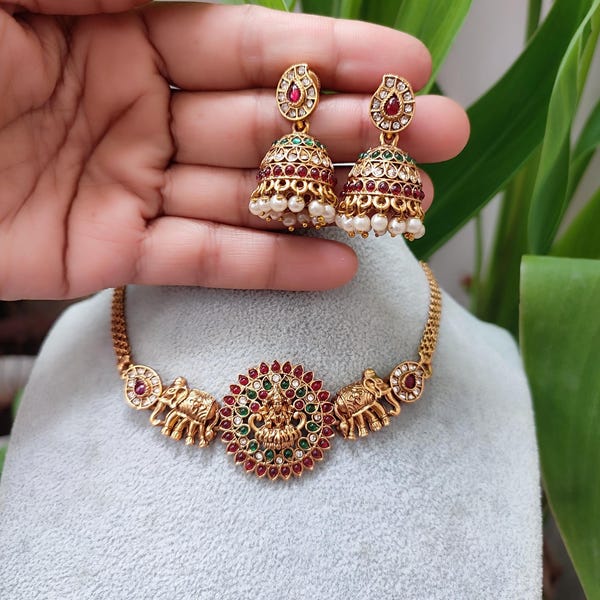 Vergoldeter indischer Tempel Schmuck Halsketten-Set: Ethnische Party Wear