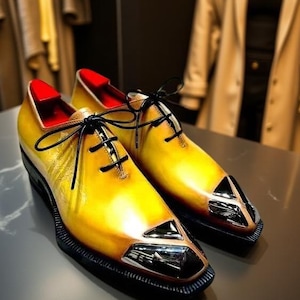 Handmade yellow leather dress shoes for men, men real leather wholecut shoes