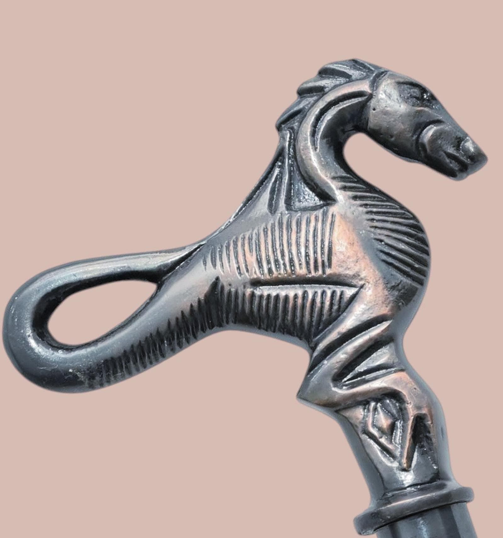 馬頭杖 — 彫刻された木製のシャフトと金属製のハンドル - Etsy 日本