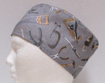 Gorro quirúrgico para hombre, con calavera y herramientas.