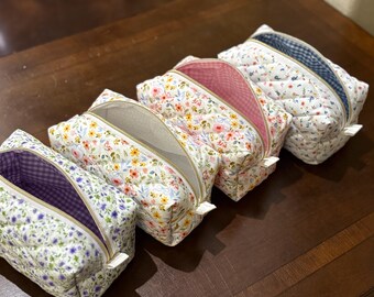 Floral zipper pouch - SPRING 2026 COLLECTION