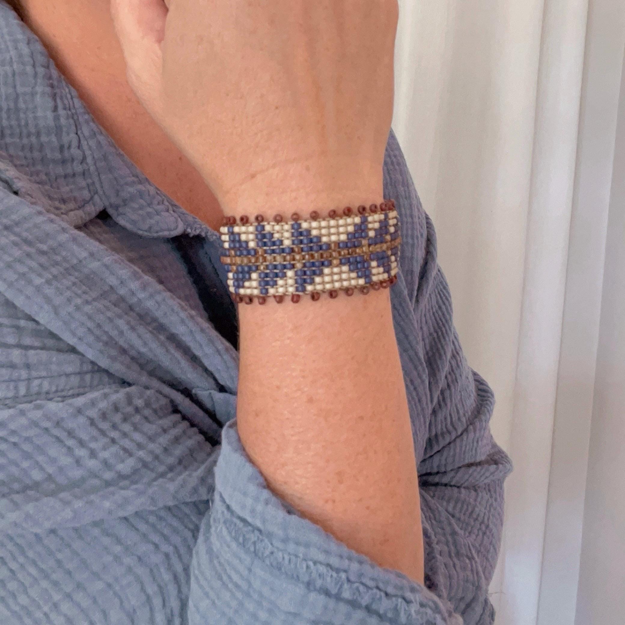 triangle pattern loom beaded bracelet, beaded cuff, southwestern beaded bracelet, adjustable beaded bracelet