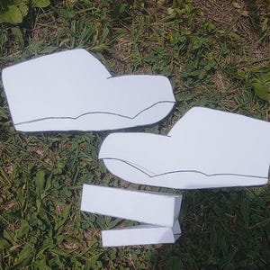 DIY dragon puppet. with base and blank face. color, however you want to!!!