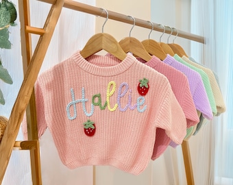 Suéter navideño personalizado para bebé / Suéter con nombre bordado a mano / Regalo personalizado para recién nacido, baby shower o primer cumpleaños
