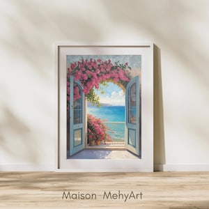 Könnte beinhalten: Gerahmter Kunstdruck, der eine offene Tür mit blauen Türen und einem Balkon mit Blick auf ein türkisfarbenes Meer zeigt. Rosa Blumen fallen über den Bogen. Der Text "Maison MehyArt" befindet sich unten.