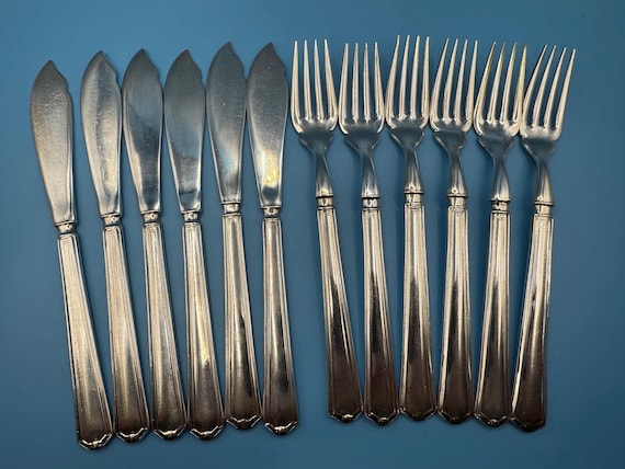 Vintage Grosvenor Delphic EPNS Fish Cutlery Set – Art Deco, 12