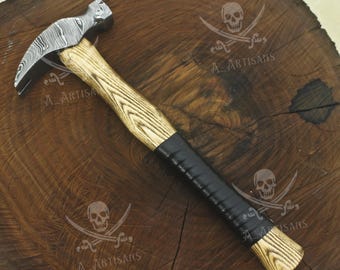 Hand Forged Damascus Steel Claw Hammer: Unique Carpenter Tool