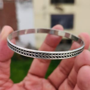 Pulseira de prata esterlina 925 com folha, punho com borda de corda gravada, joia ajustável de prata oxidada, presente feito à mão para ela, joias femininas