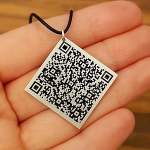Personalized QR Code Necklace in Sterling Silver Metal, QR Code Gift, Memorial Gift, Unisex Necklace, Barcode Name Necklace Without Chain